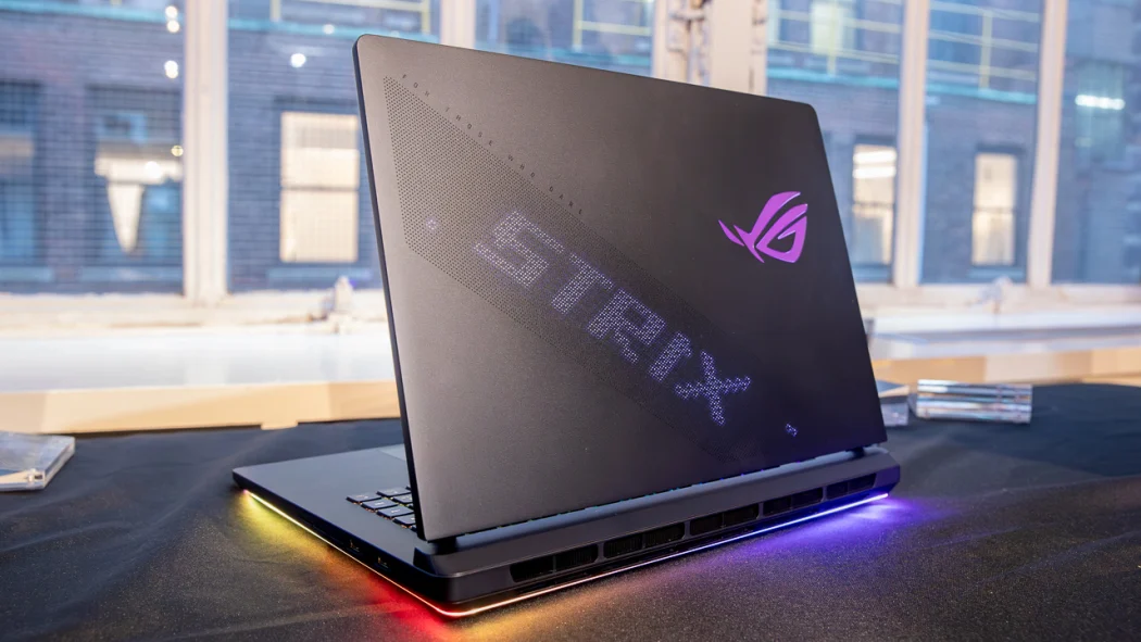 ASUS ROG Strix G16 (2025) Gaming  - Vue 4