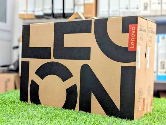 Lenovo Legion 5i - Gaming Laptop  OLED - Vue 2