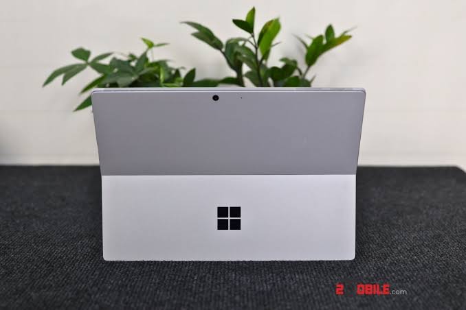 Surface Pro 7+ - Vue 4